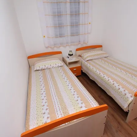 Dujmovic Appartamento Rovigno