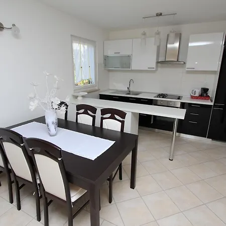 Dujmovic Appartamento Rovigno